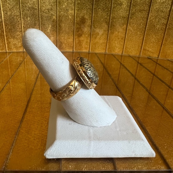 Vtg Italian antique women’s button ring signet ring Venice, Italy - Picture 11 of 15